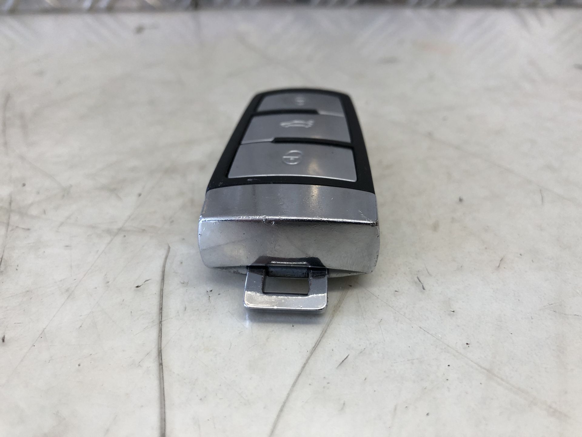 VW Passat 3C B6 Einschub Zündschlüssel mit einem Schlüssel Zündschloss